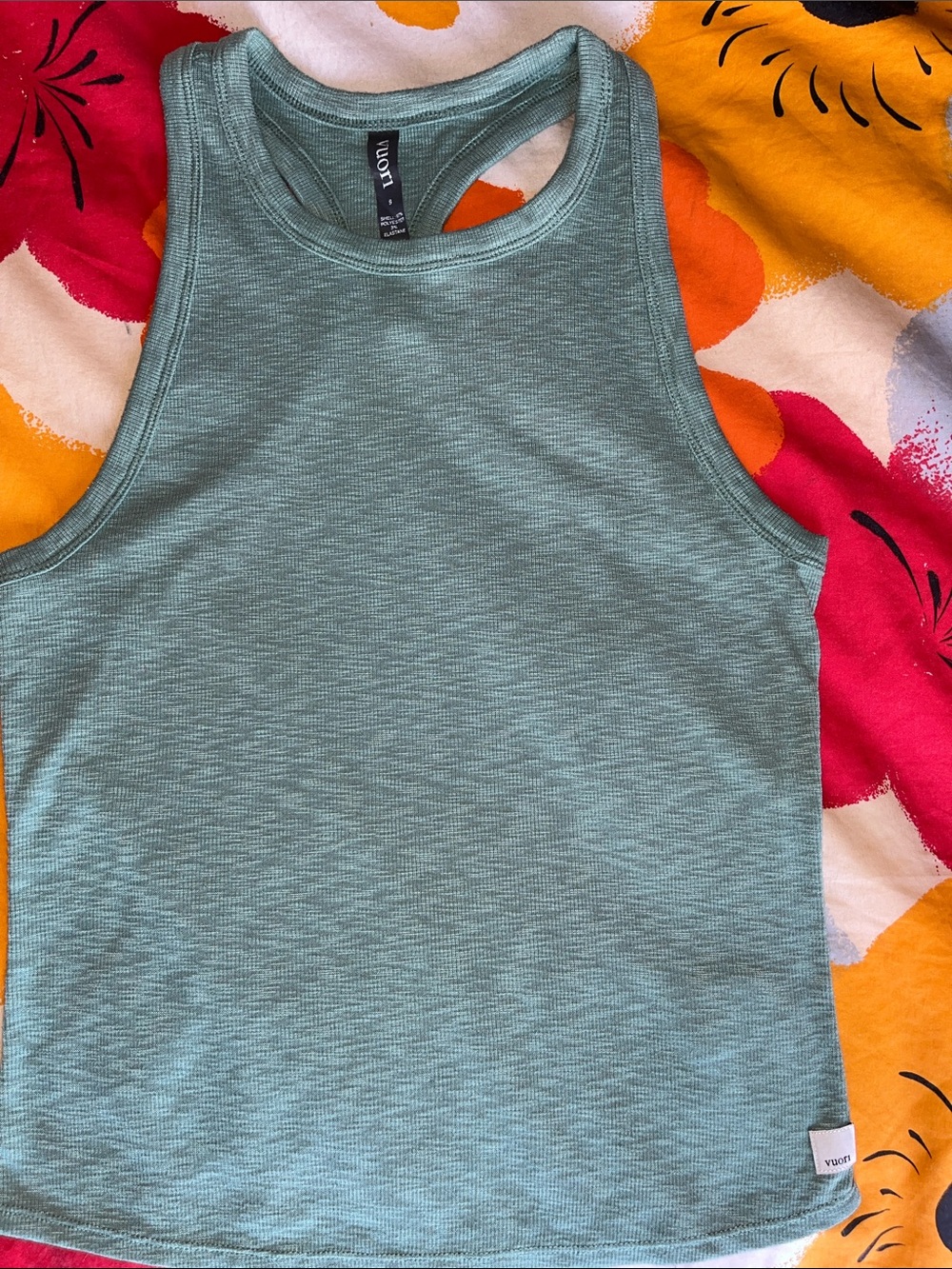Vuori Racerback Size Small - Picture 2 of 8